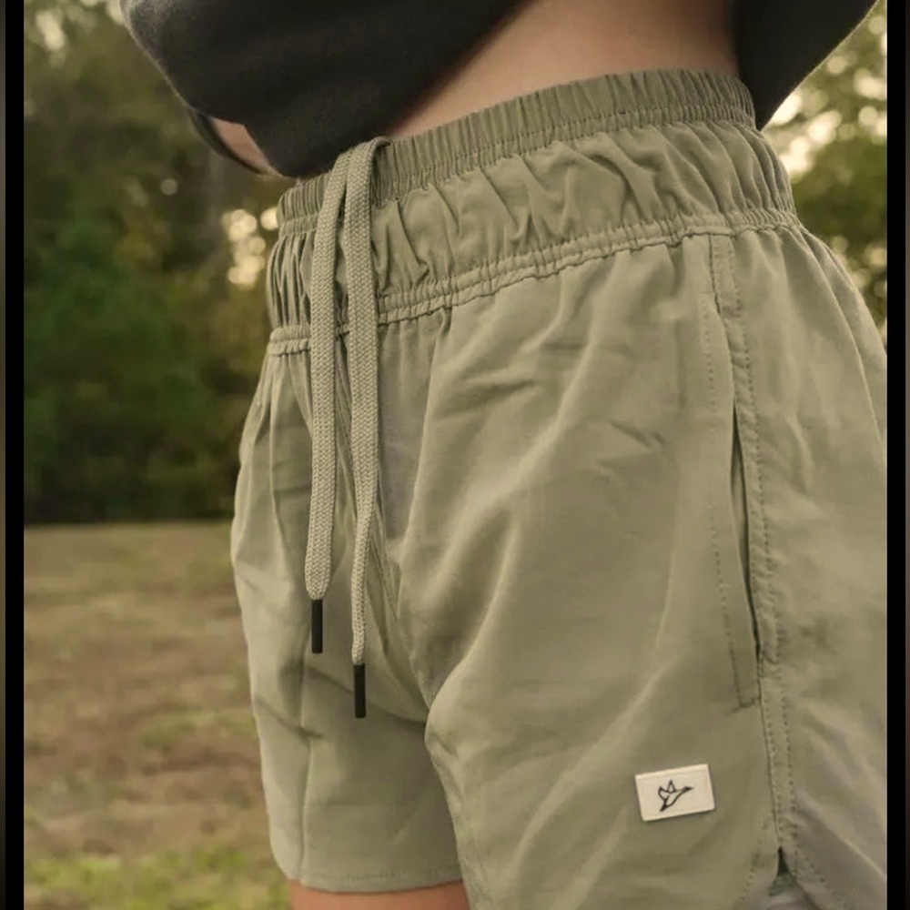 Combat Waterfowl Womens 2.5" Kunar Athletic Short - Picture 2 of 7